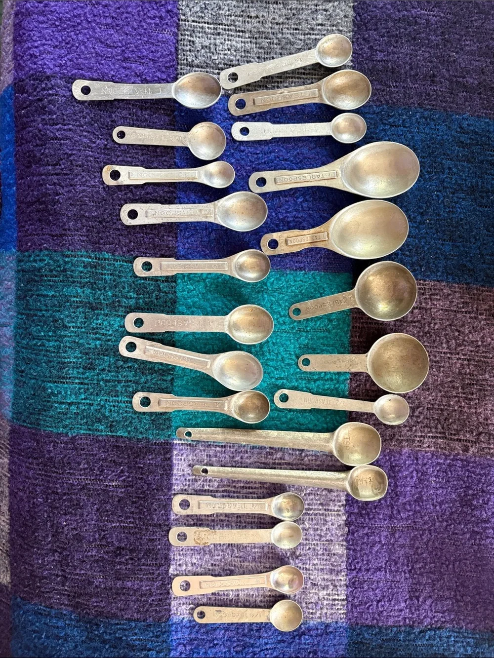Vintage Metal Measuring Spoon Set - Silver Tone